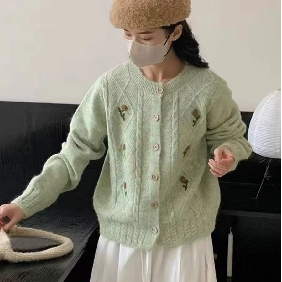 针织短款圆领常规袖手工绣花毛针织开衫韩版秋季百搭温柔