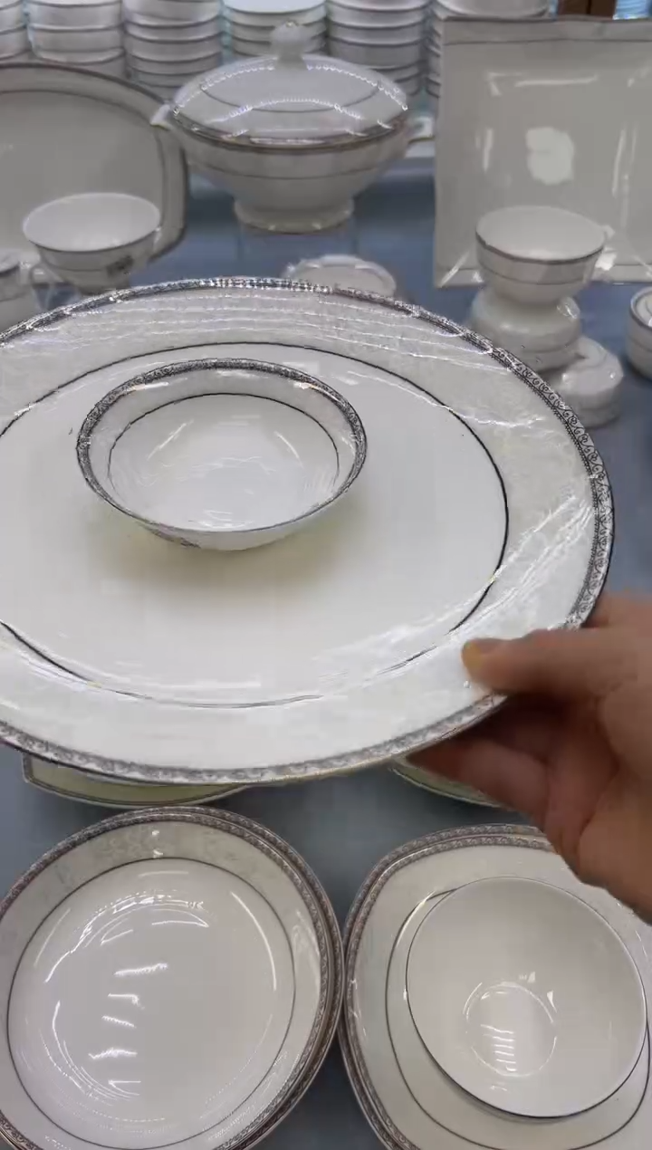 骨瓷玲珑10.5月光1个4碟2个 