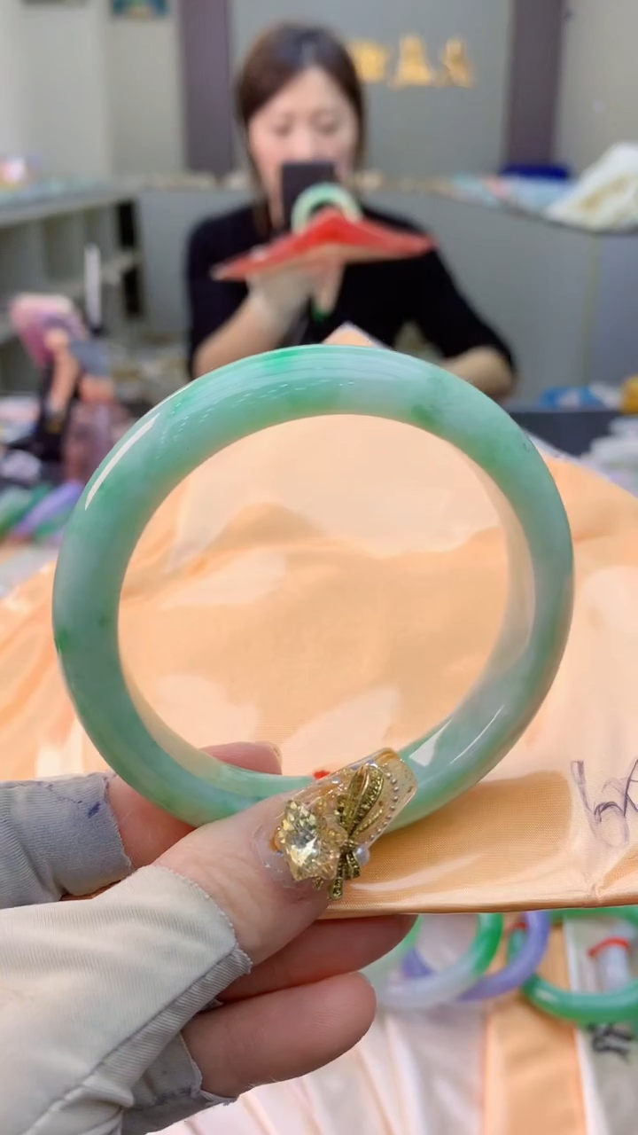 未镶嵌手镯翡翠0047753939