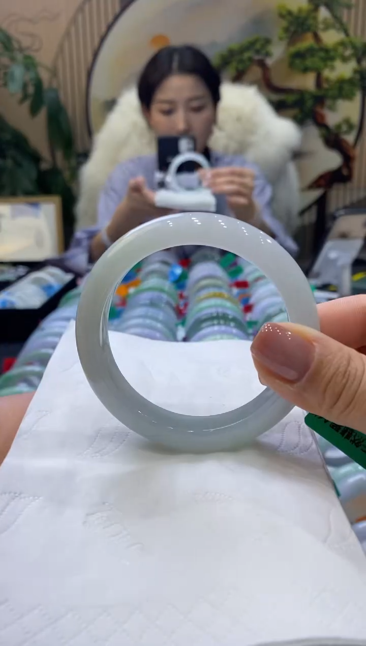 【闪购商品】翡翠手镯未镶嵌99901847