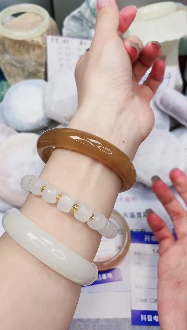 【闪购商品】石英质玉手镯未镶嵌148-财气镯-圈口59