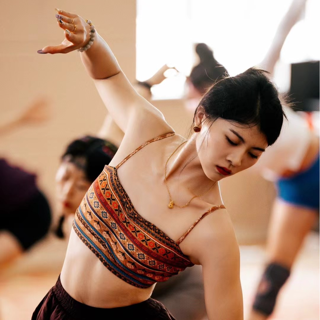 音乐流复古波西米亚吊带背心气质瑜伽服戴胸垫文胸运动上衣