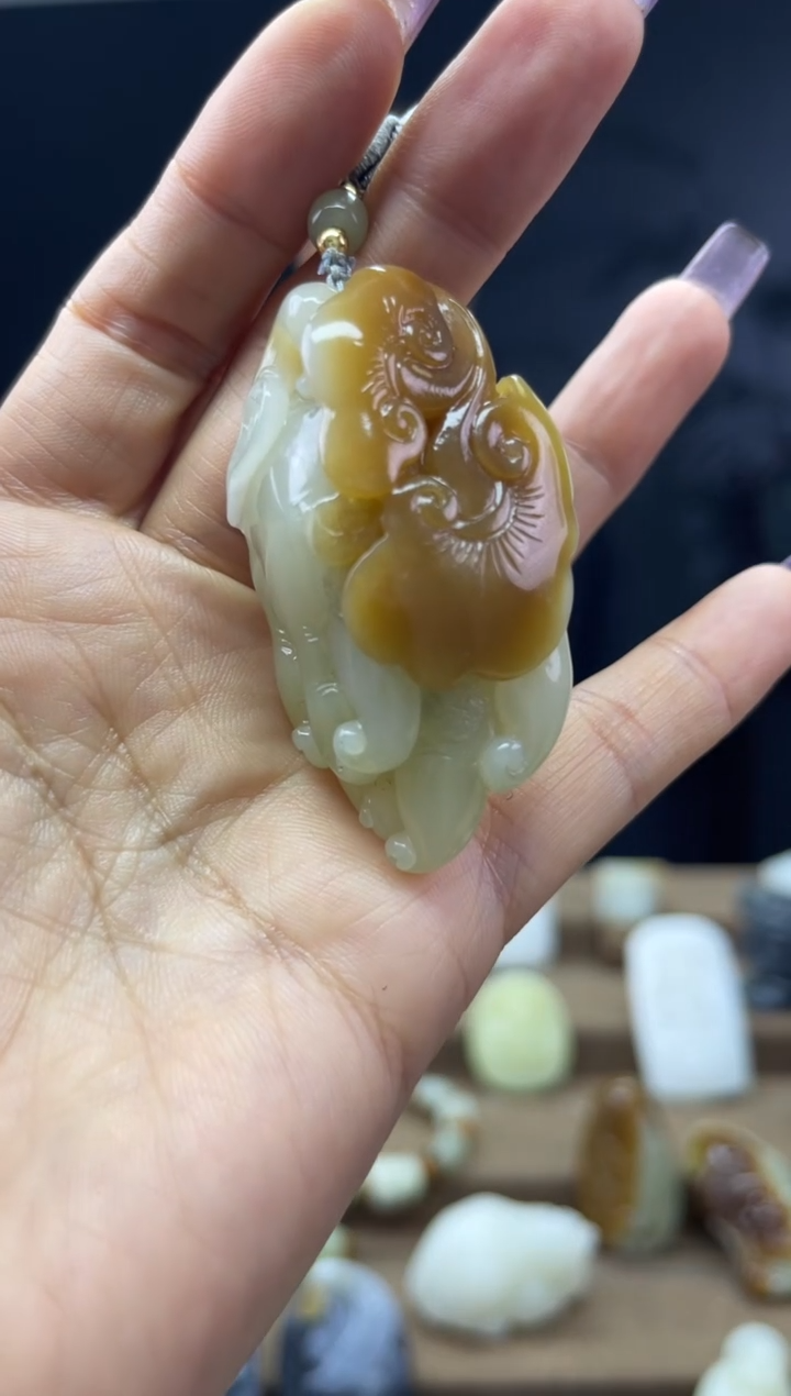 颈饰未镶嵌和田玉1