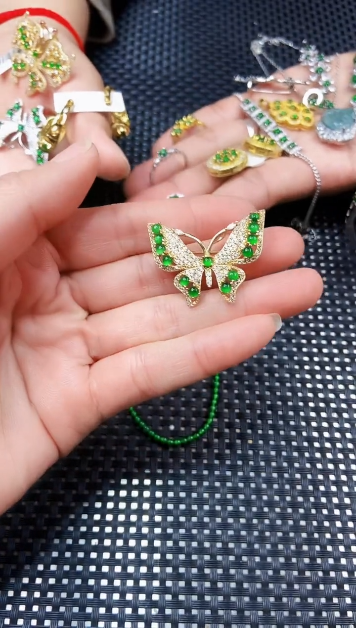 【闪购商品】翡翠吊坠(不含链)未镶嵌11111111111