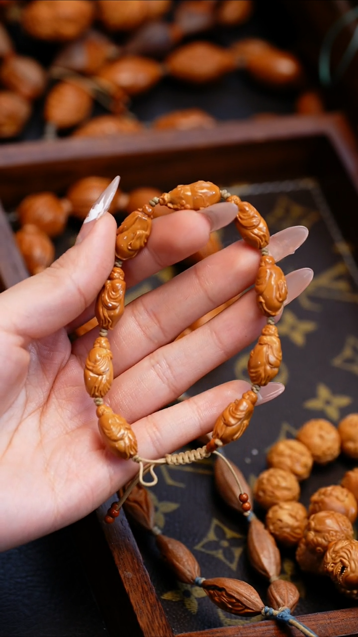 【闪购商品】橄榄核吊坠苏工橄榄核