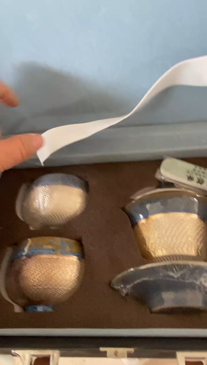 【闪购商品】有氧化的盒子坏了介意勿拍
