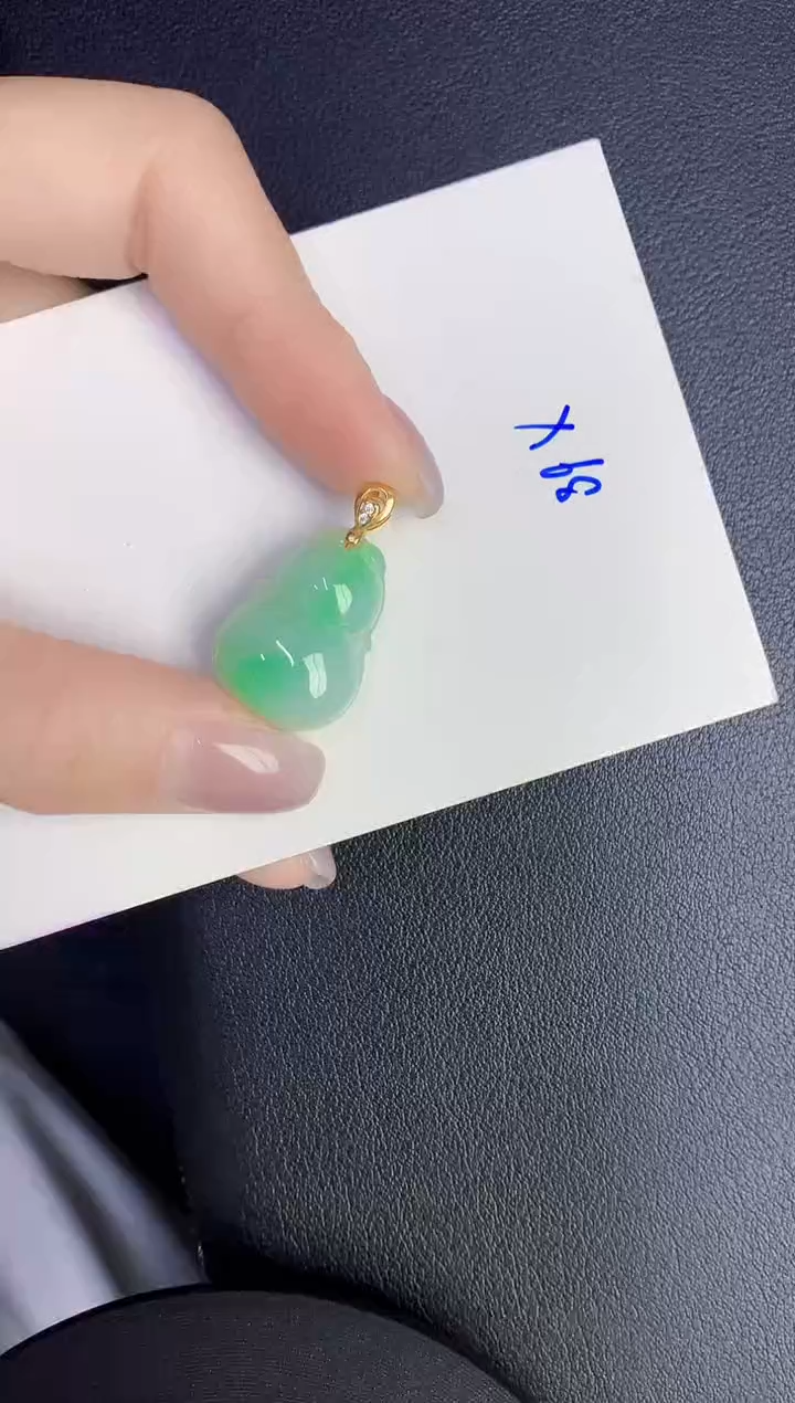 颈饰未镶嵌翡翠缅甸天然翡翠A货