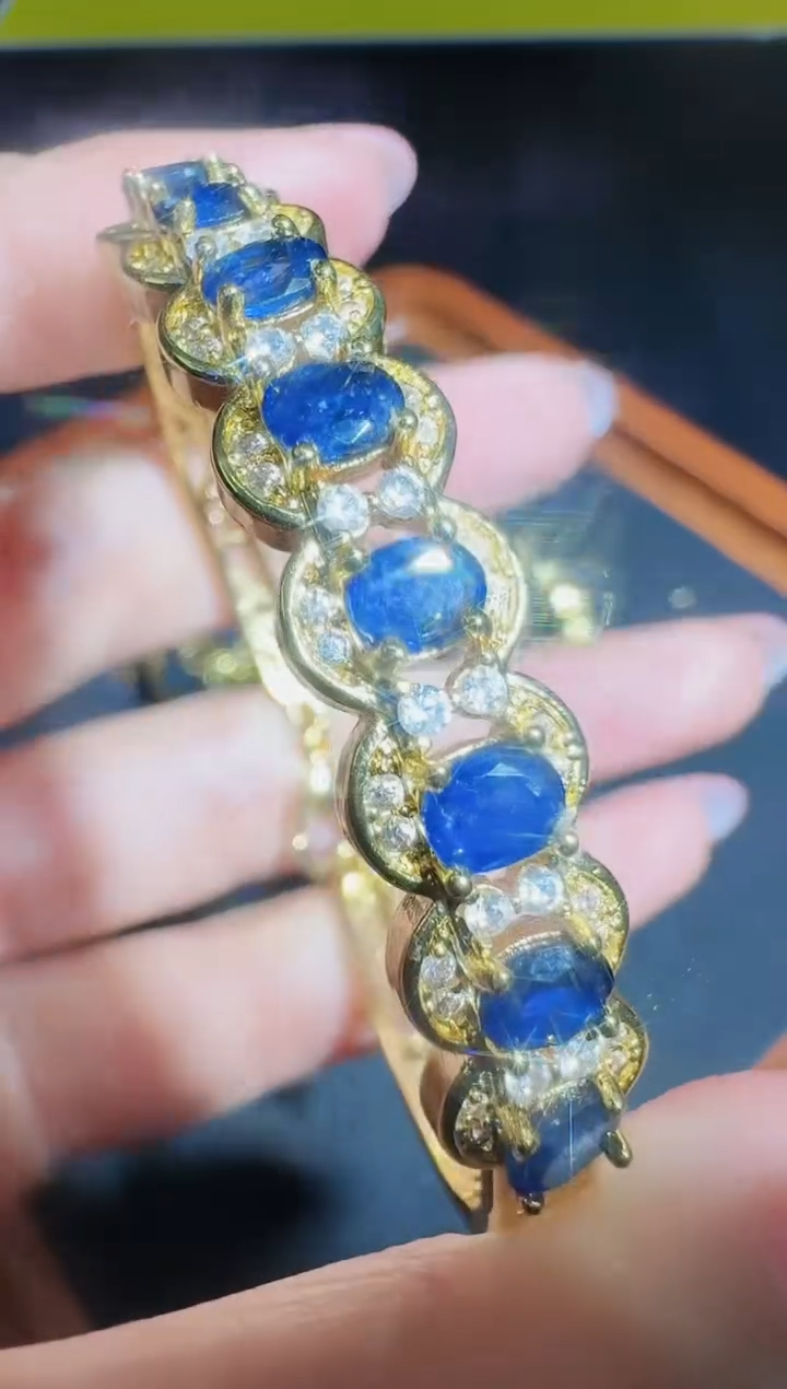 【闪购商品】蓝宝石手镯合金发一件