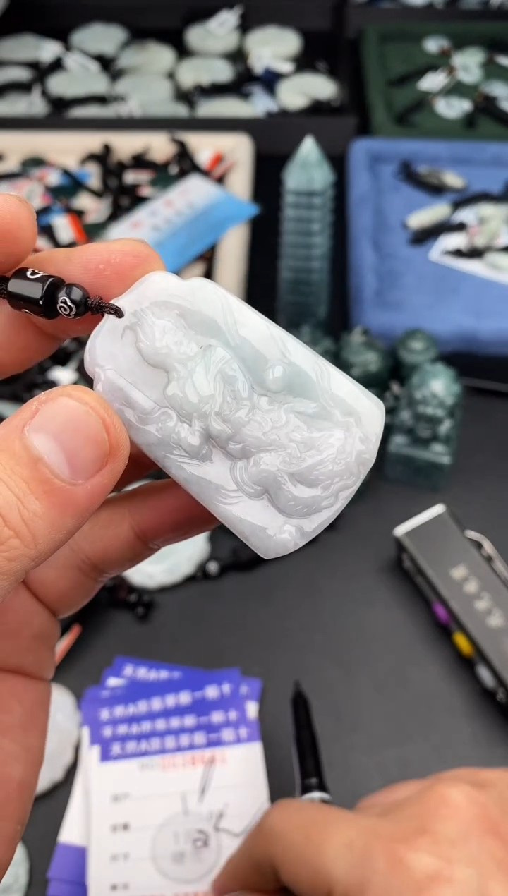 【闪购商品】翡翠颈饰未镶嵌  天然翡翠，一物一图