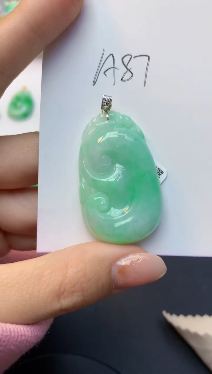 颈饰18K金镶嵌翡翠天然A货缅甸翡翠百元以上9元证书费自理