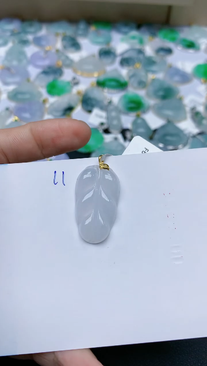 【闪购商品】翡翠颈饰18K金镶嵌天然翡翠A货    