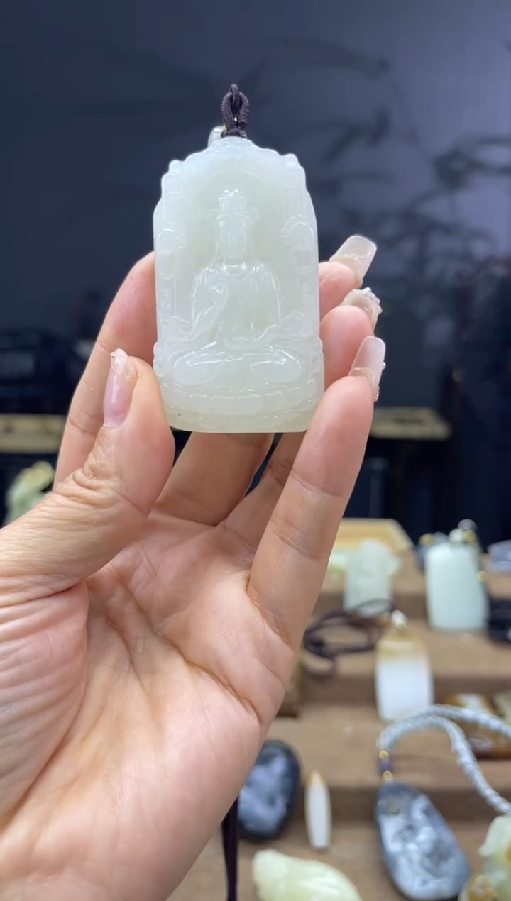 颈饰未镶嵌和田玉1