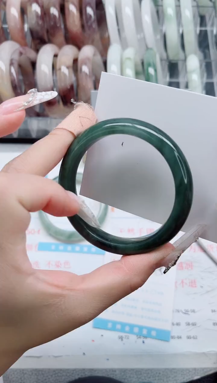 【闪购商品】石英质玉手镯未镶嵌A170-54.5