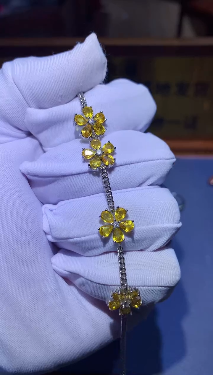 【闪购商品】蓝宝石手链银S925镶嵌........