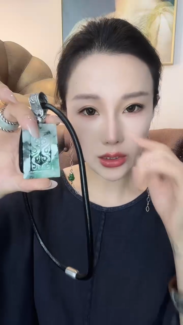 颈饰未镶嵌翡翠s****w翡翠E210