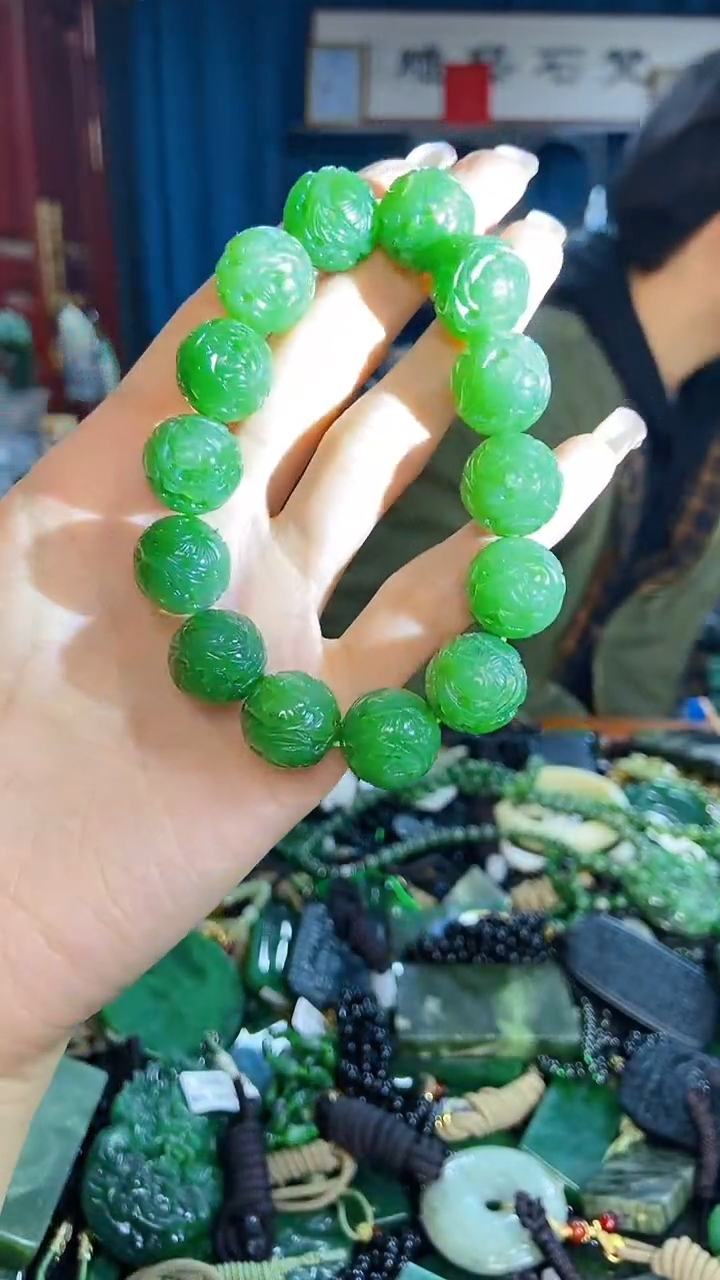 未镶嵌和田玉挂件1