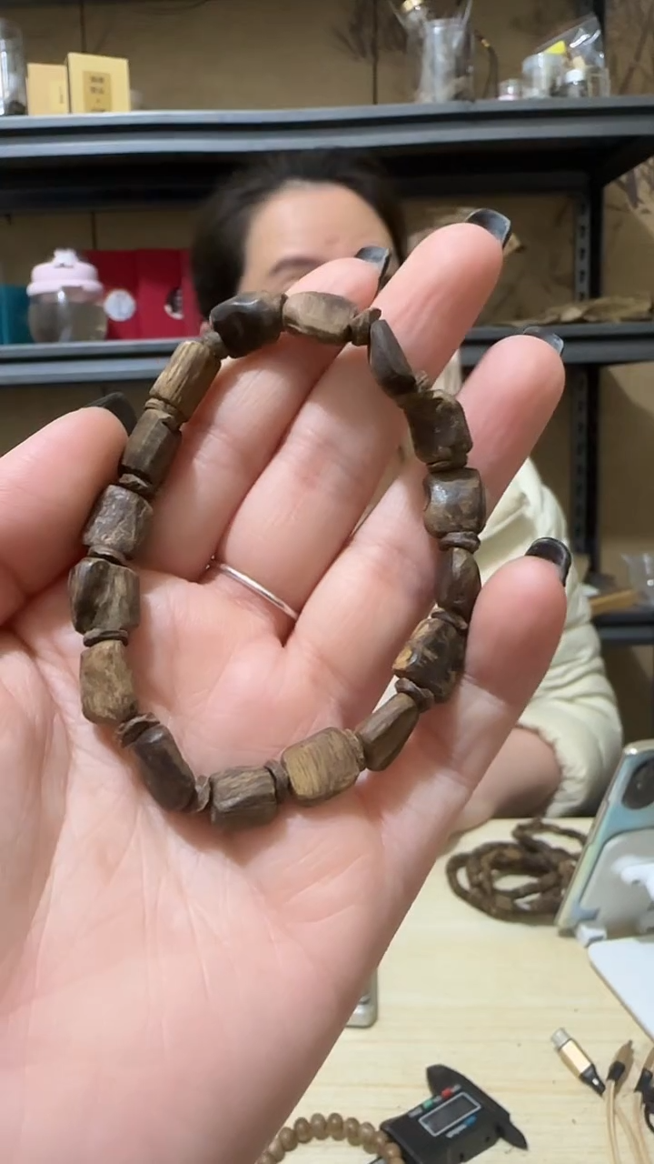 【闪购商品】沉香手串16号达拉干沉水随型手串5克+