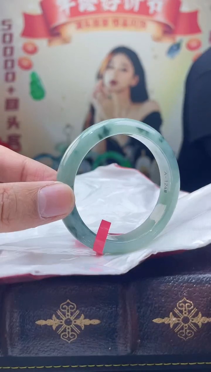 【闪购商品】翡翠手镯未镶嵌9手镯