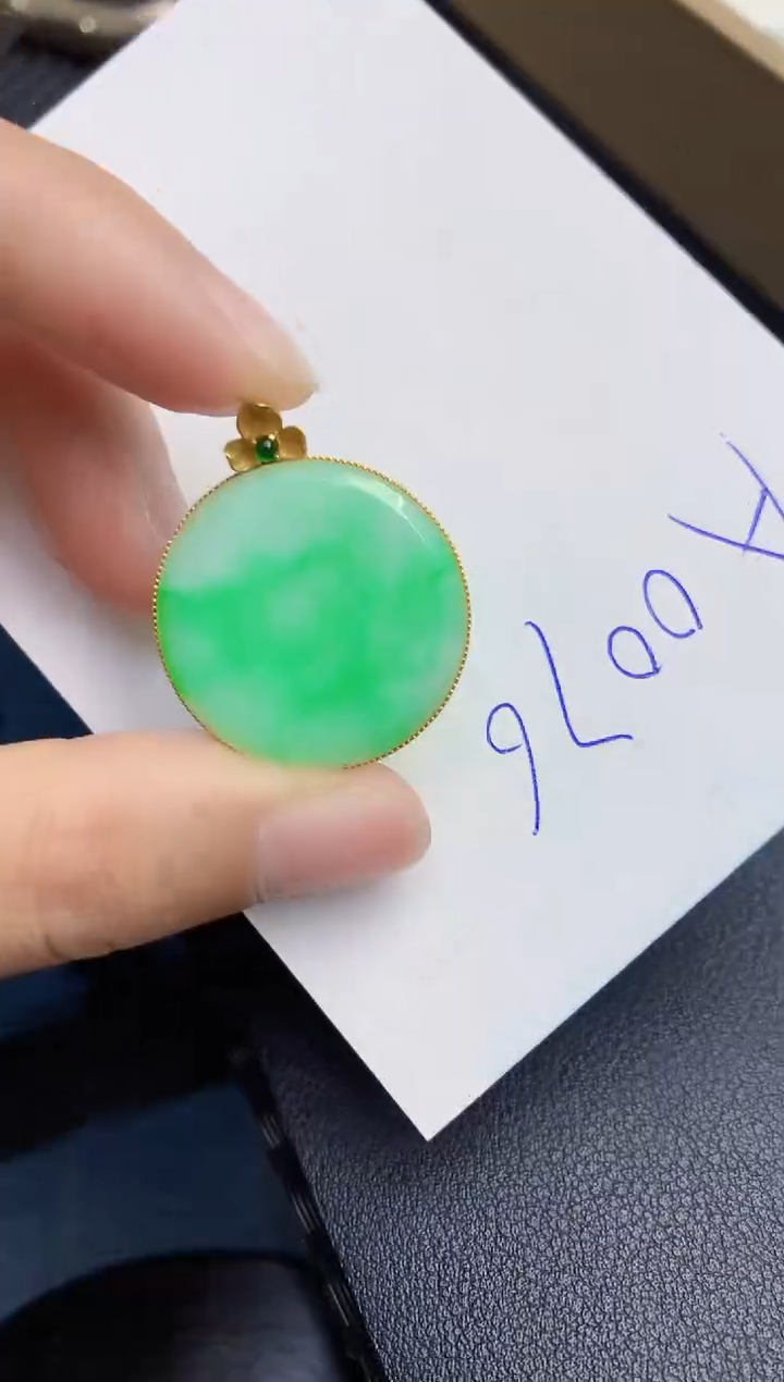 【闪购商品】翡翠颈饰18K金镶嵌00000000000