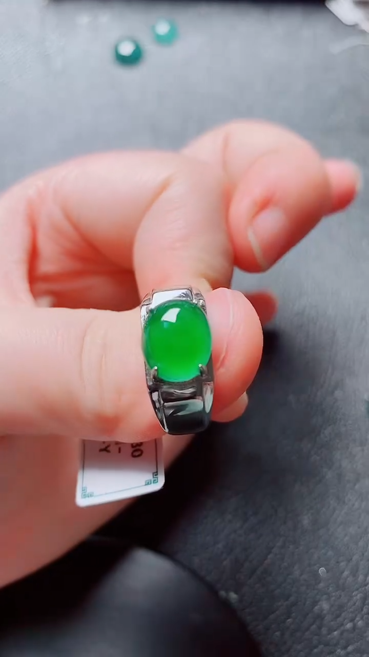 翡翠戒指银S925镶嵌1111