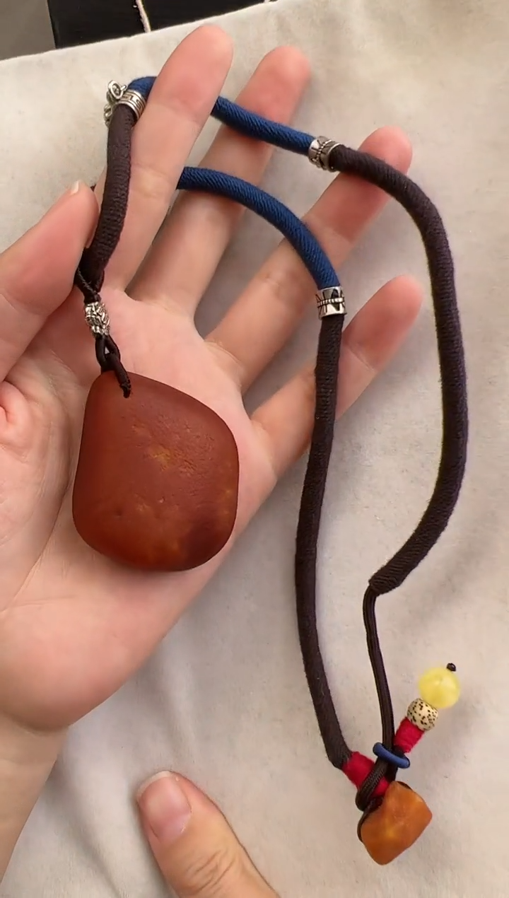 【闪购商品】琥珀裸石未镶嵌10116120-吊坠