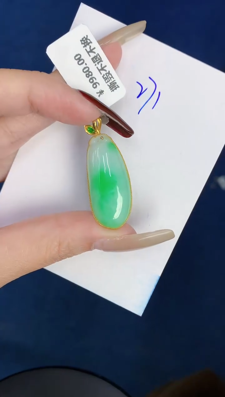 【闪购商品】翡翠颈饰18K金镶嵌0000000000