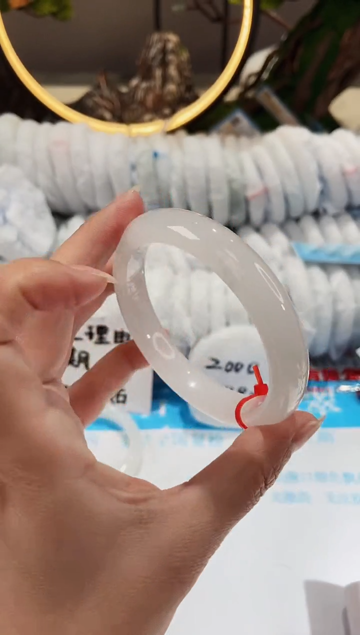【闪购商品】石英质玉手镯未镶嵌35-60