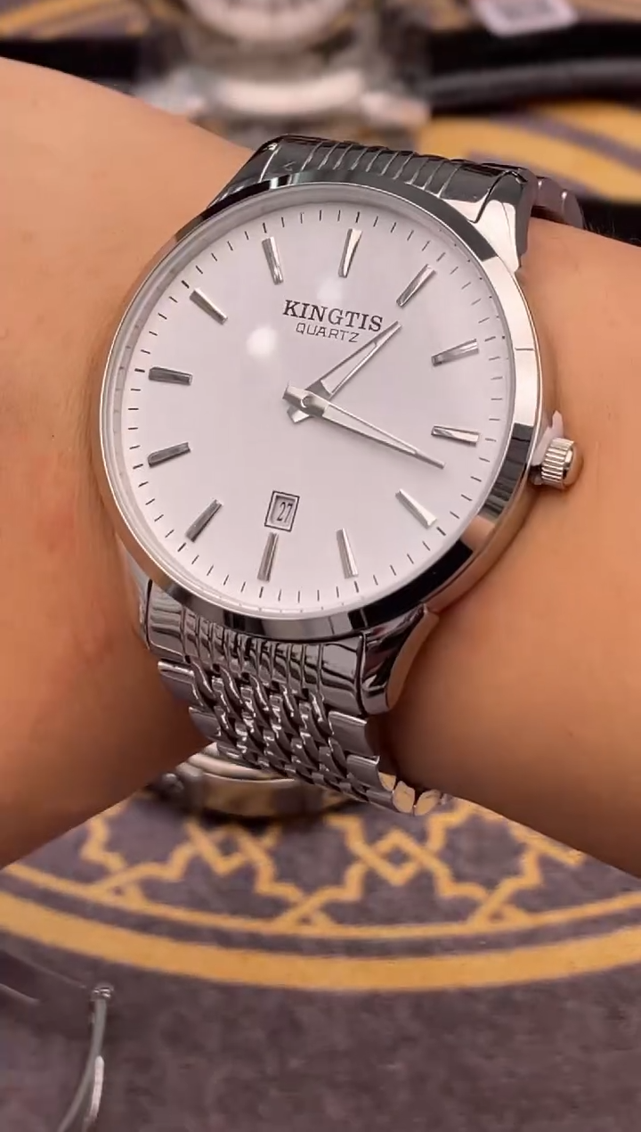 孤品闪电购手表一只