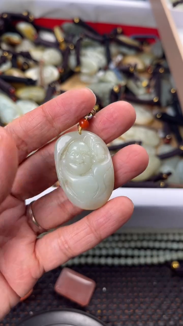 【闪购商品】和田玉颈饰未镶嵌多样性发货没有证书拍一发一有瑕