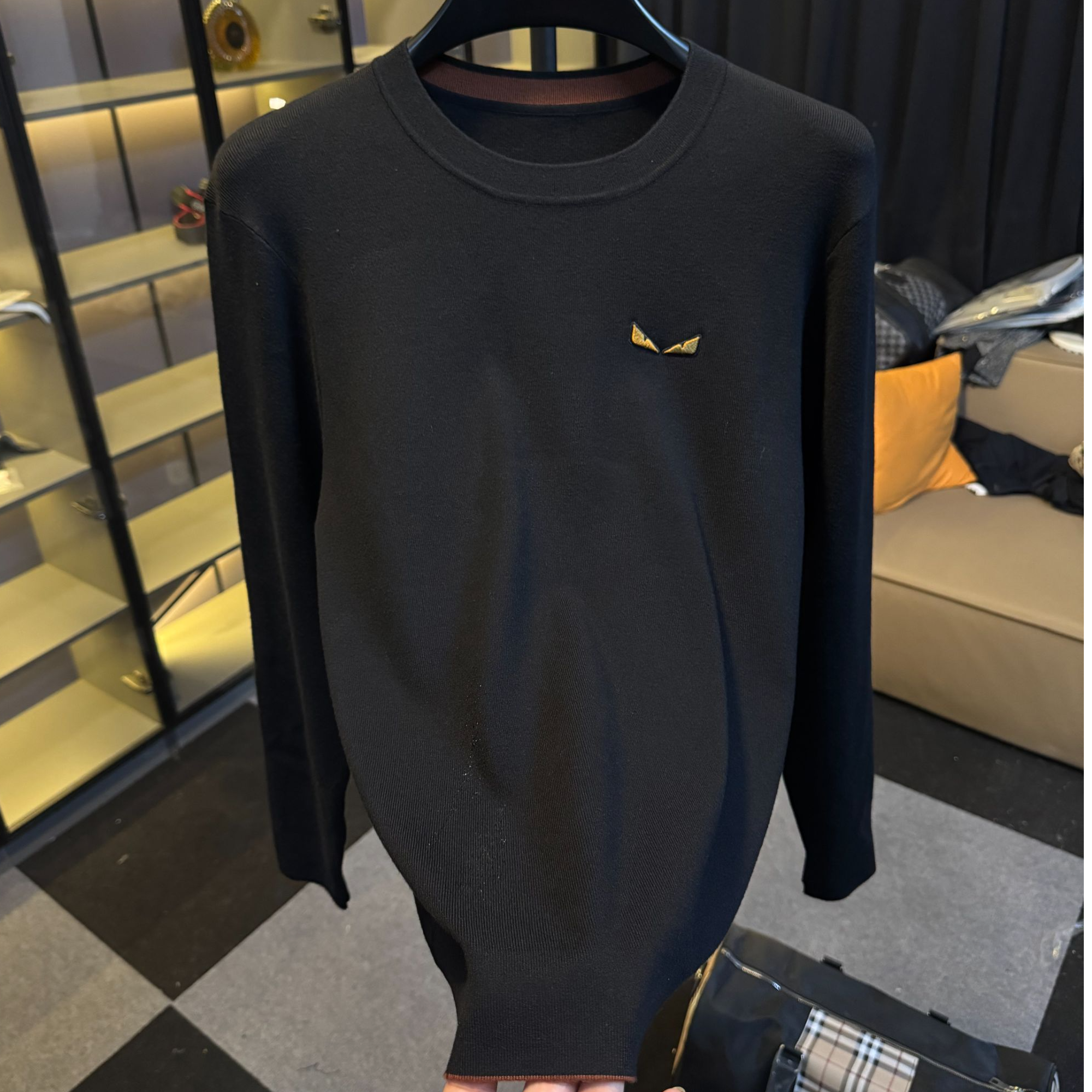 冬季天丝羊毛长袖毛衣刺绣圆领微修身