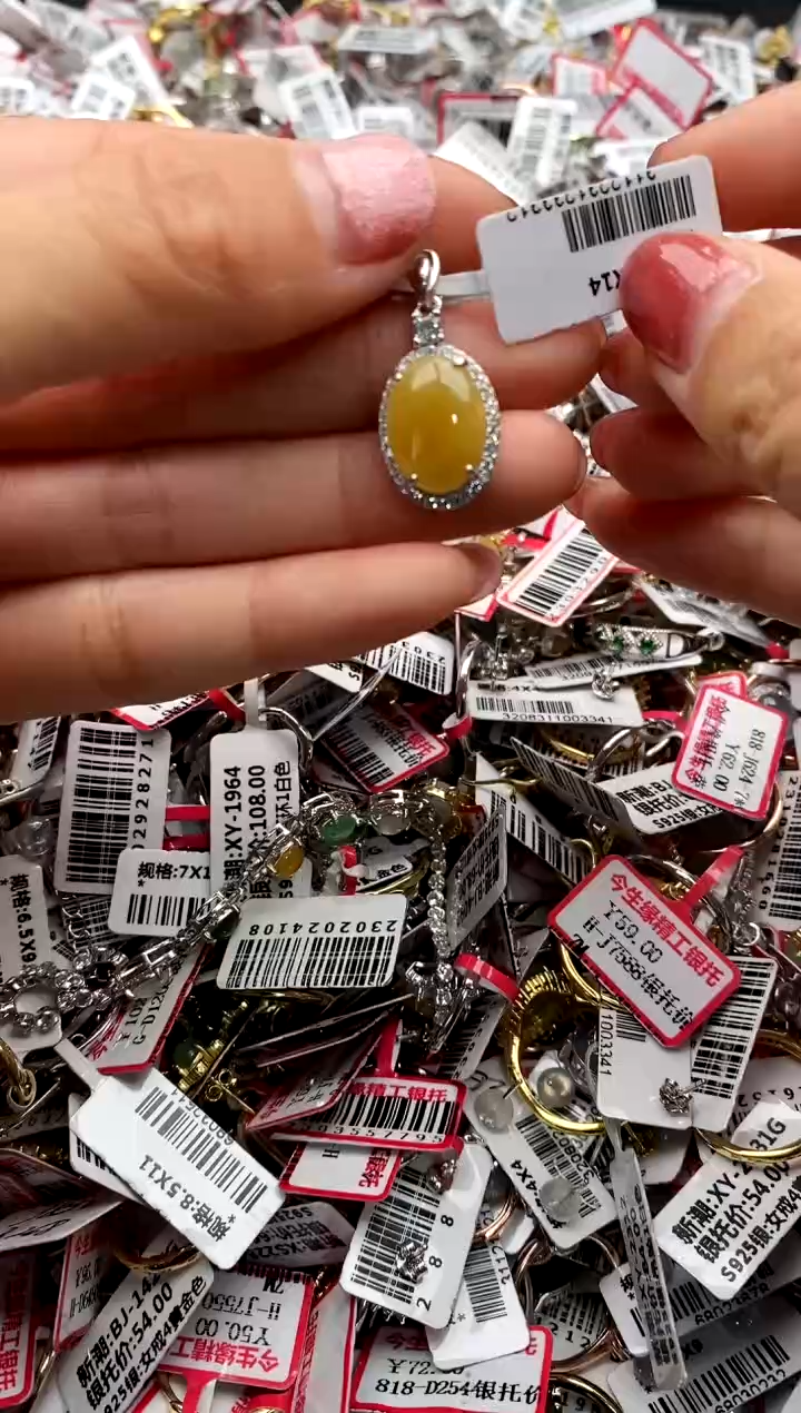 【闪购商品】翡翠戒指银S925镶嵌222222     5