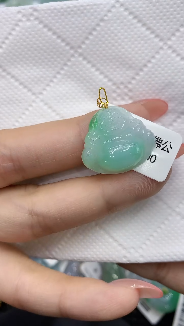 颈饰18K金镶嵌翡翠111111111111
