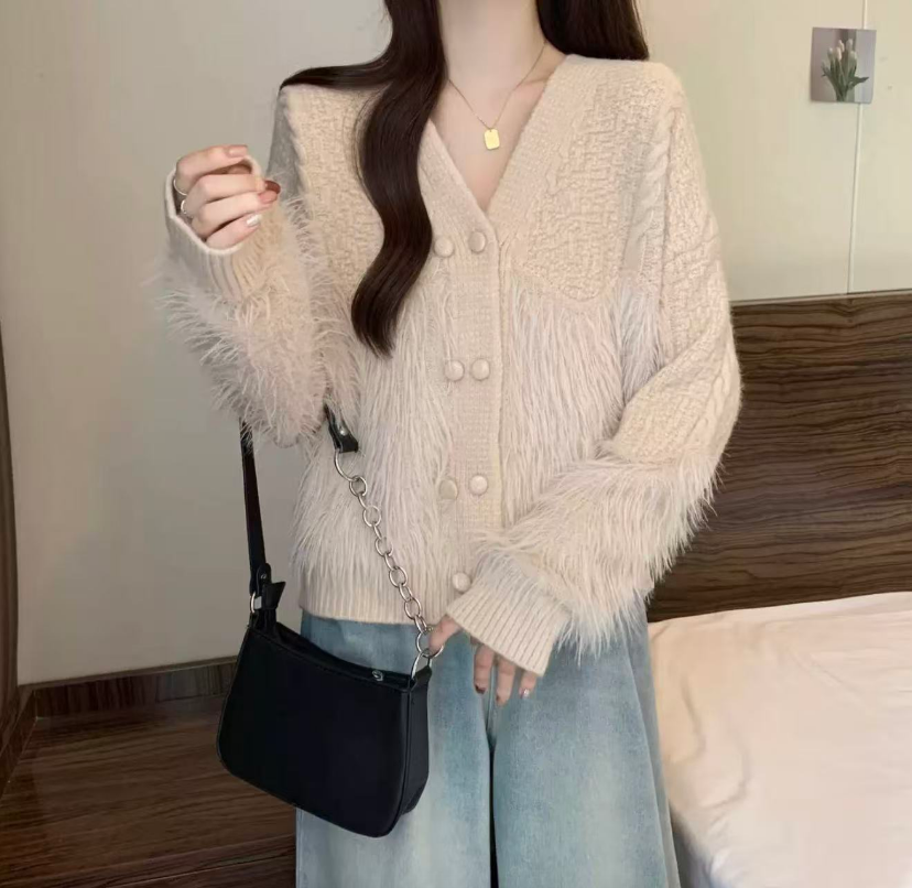 时尚百搭毛针织衫秋季V领短款开衫卡其V领针织衫女DY21