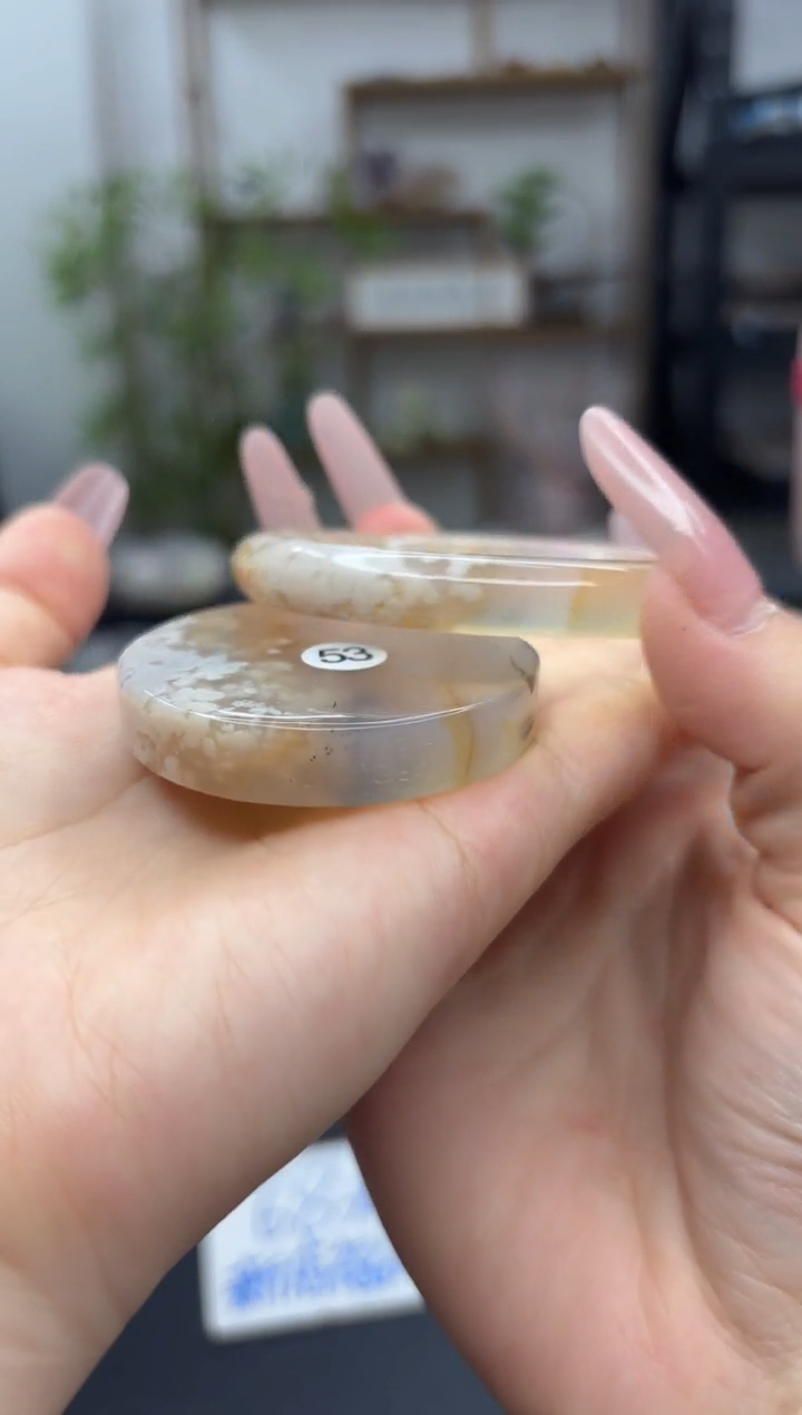 【闪购商品】石英质玉手镯未镶嵌A166 (53圈赠送镯心)