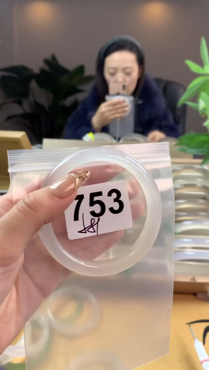 【闪购商品】玛瑙/玉髓手镯未镶嵌753