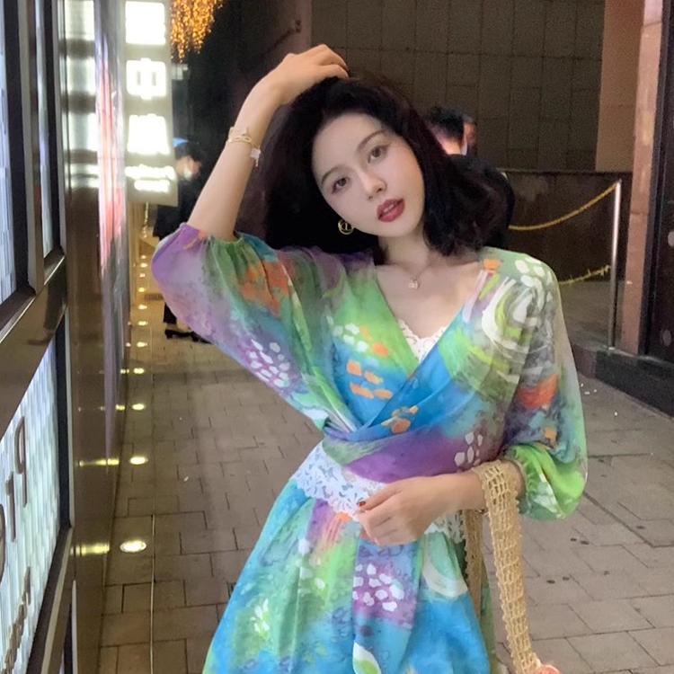 温柔天菜 掌管氛围感的神温柔碎花系带上衣+半身裙套装