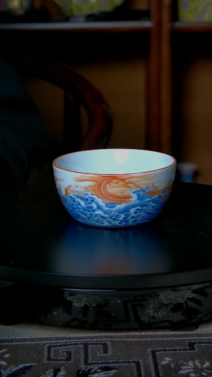 景德镇手工粉彩龙纹杯