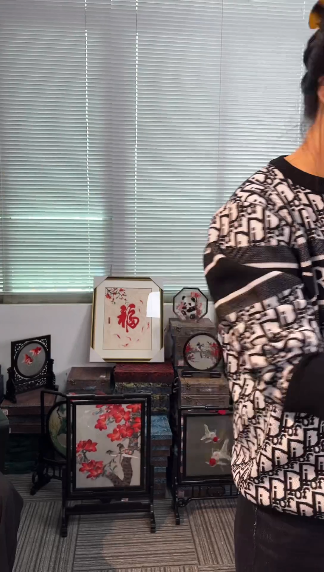 织绣以芊手扇手绣