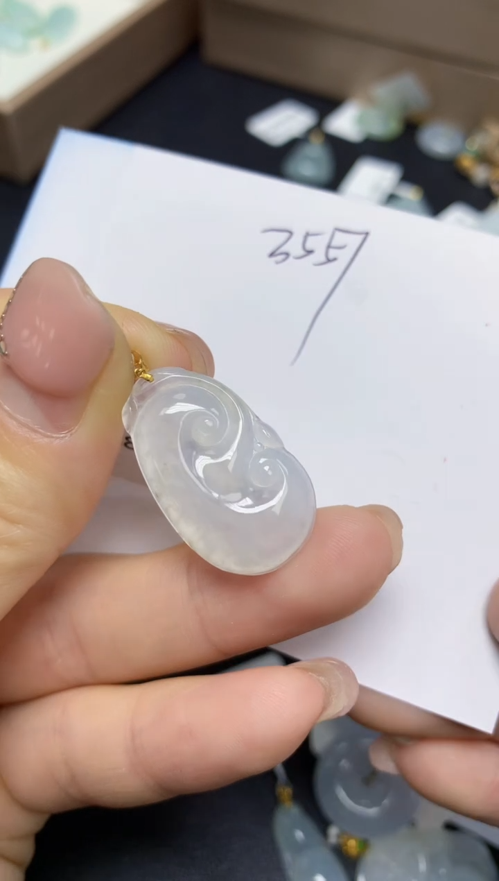 【闪购商品】翡翠挂件18K金镶嵌 天然翡翠A货