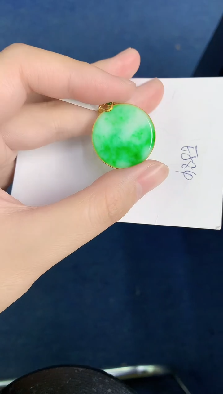 【闪购商品】翡翠颈饰18K金镶嵌000000000