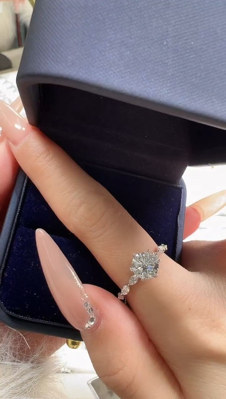 铂Pt950镶嵌实验室培育钻石辛德瑞拉 NGTC证书 