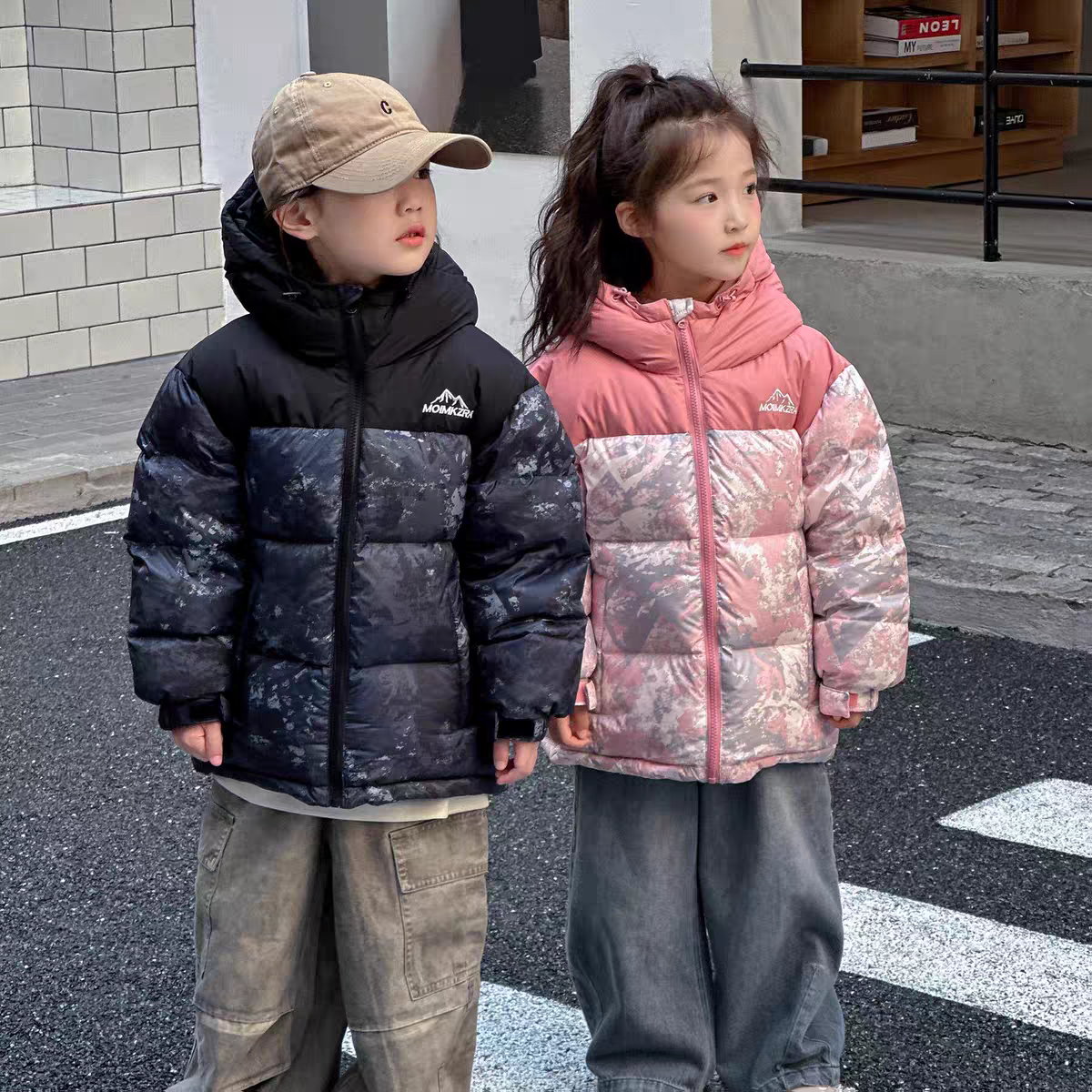 儿童拼色羽绒服2025秋冬新款男童女童加厚保暖90白鸭绒面包服外套