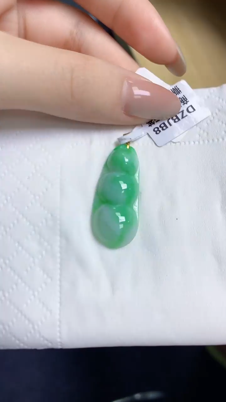 翡翠18K金镶嵌颈饰天然缅甸A货翡翠