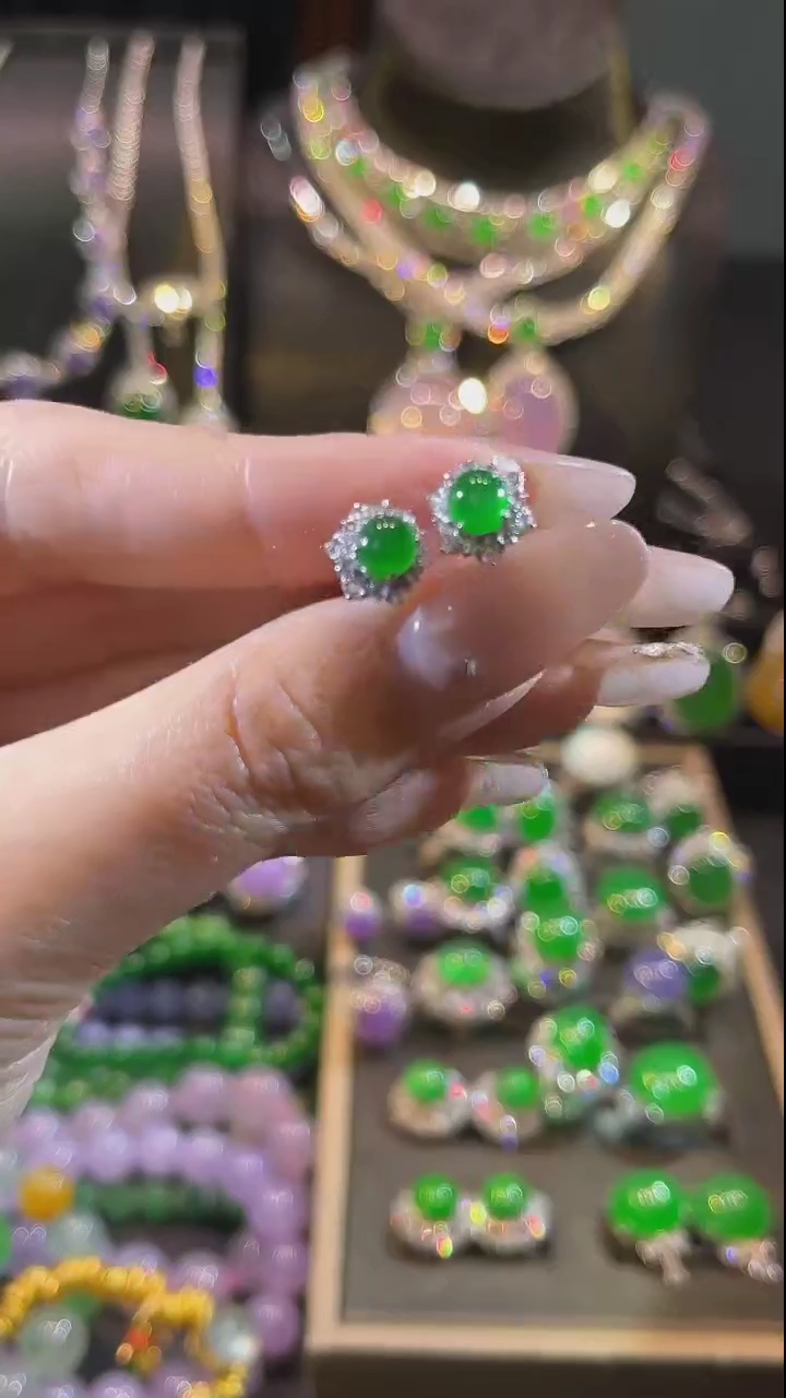 【闪购商品】翡翠耳钉18K金镶嵌耳钉