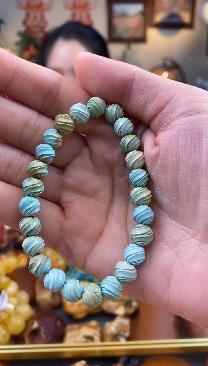 绿松石未镶嵌颈饰手串