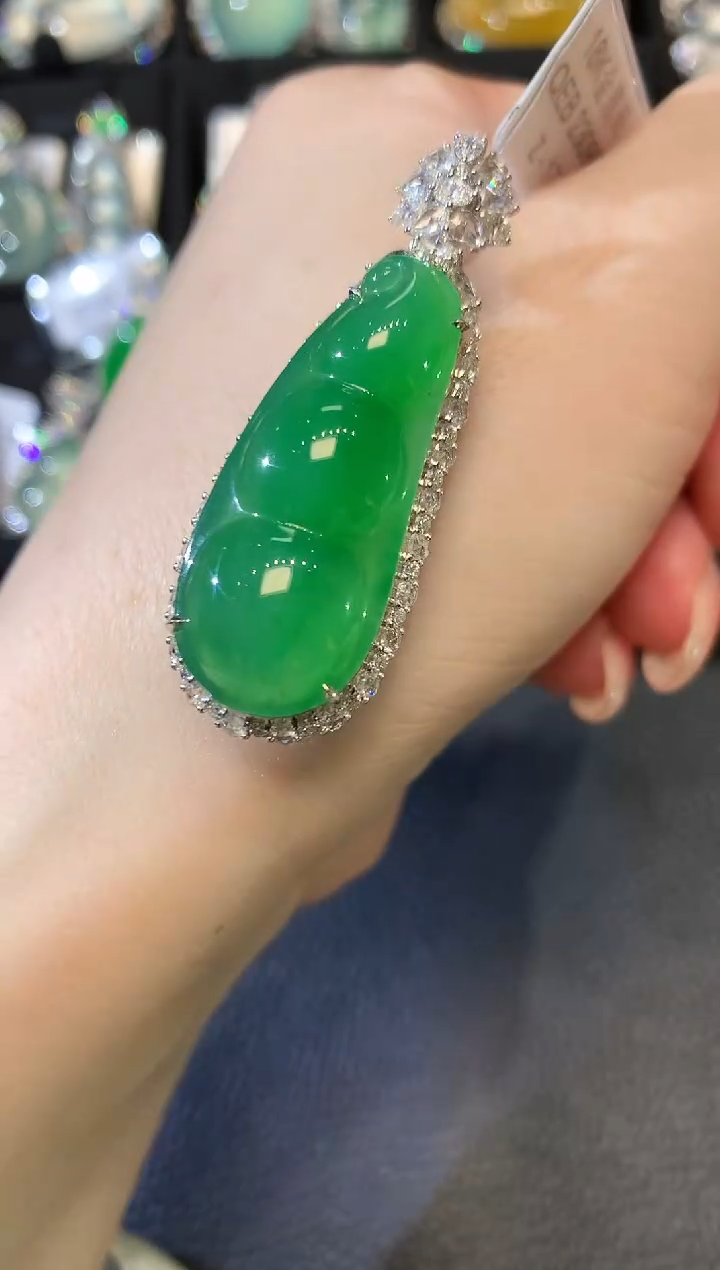 【闪购商品】翡翠吊坠(不含链)18K金镶嵌D3 