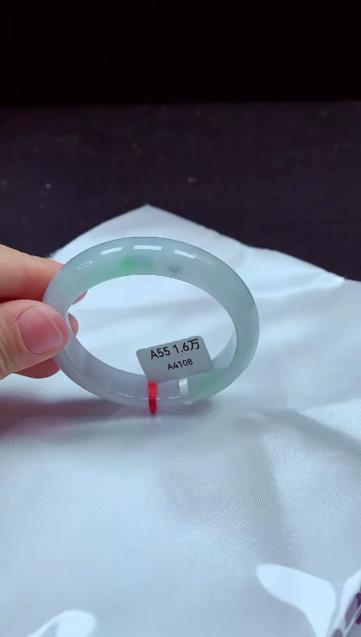 【闪购商品】翡翠手镯未镶嵌镯子54+