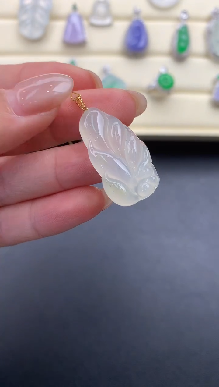 【闪购商品】翡翠颈饰18K金镶嵌Q793     