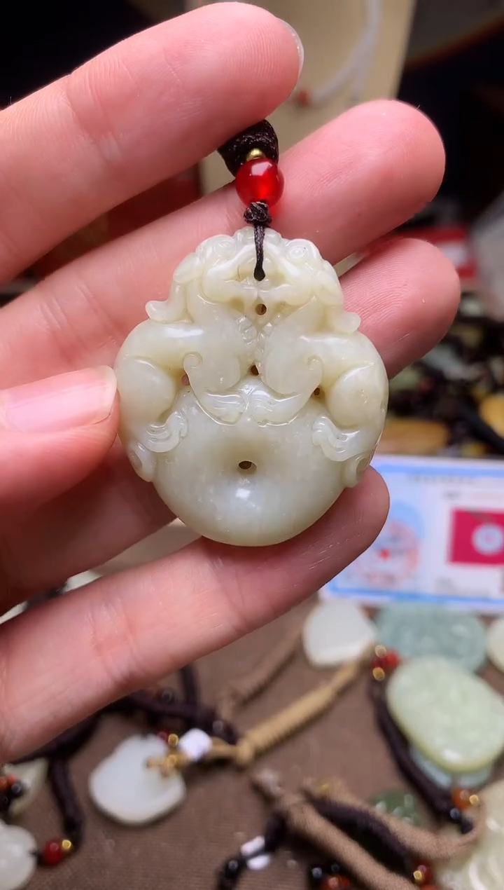 颈饰未镶嵌和田玉新疆料青海料清水和田玉吊坠