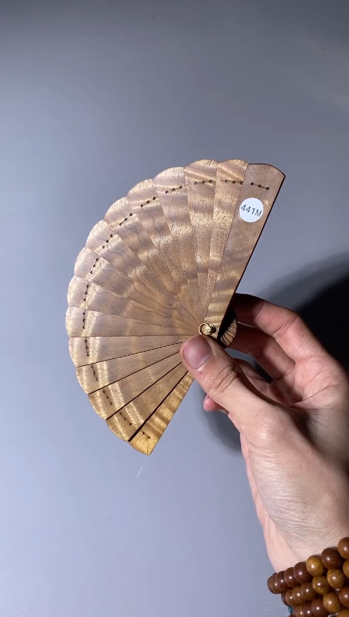 【闪购商品】金丝楠441号10cm金丝楠木小叶桢楠掌中扇